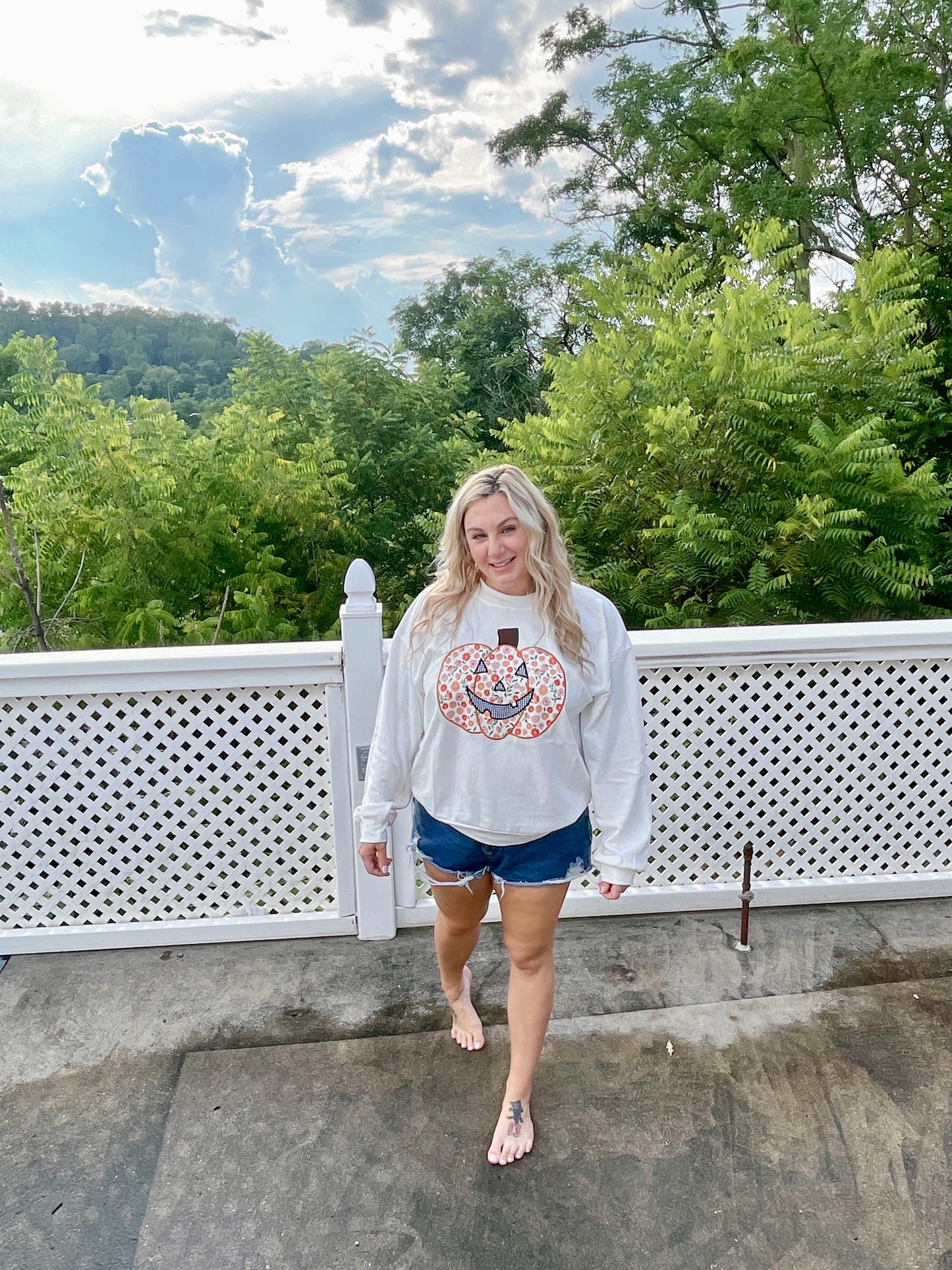 Hazy Daisy Halloween Sweatshirt (S-L)