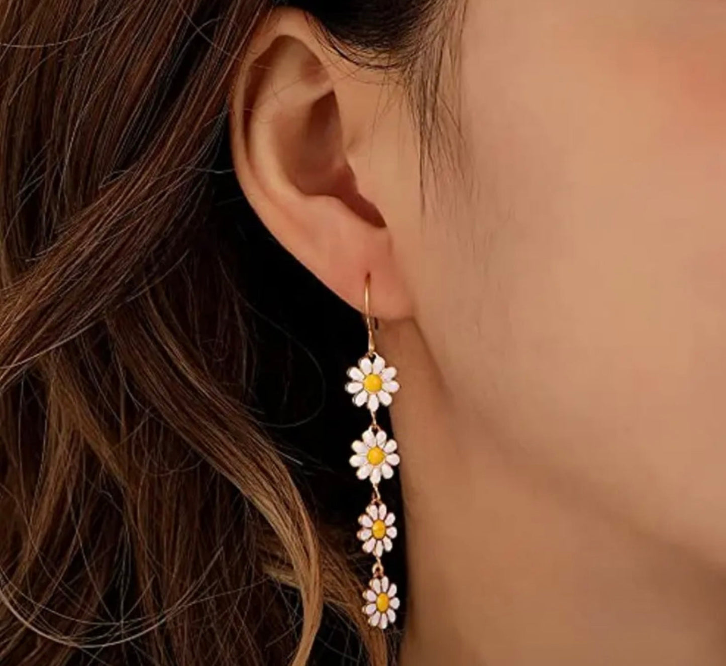 Hazy Daisy Choker + Earrings Set