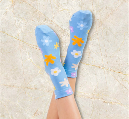 Color Me Daisy Socks